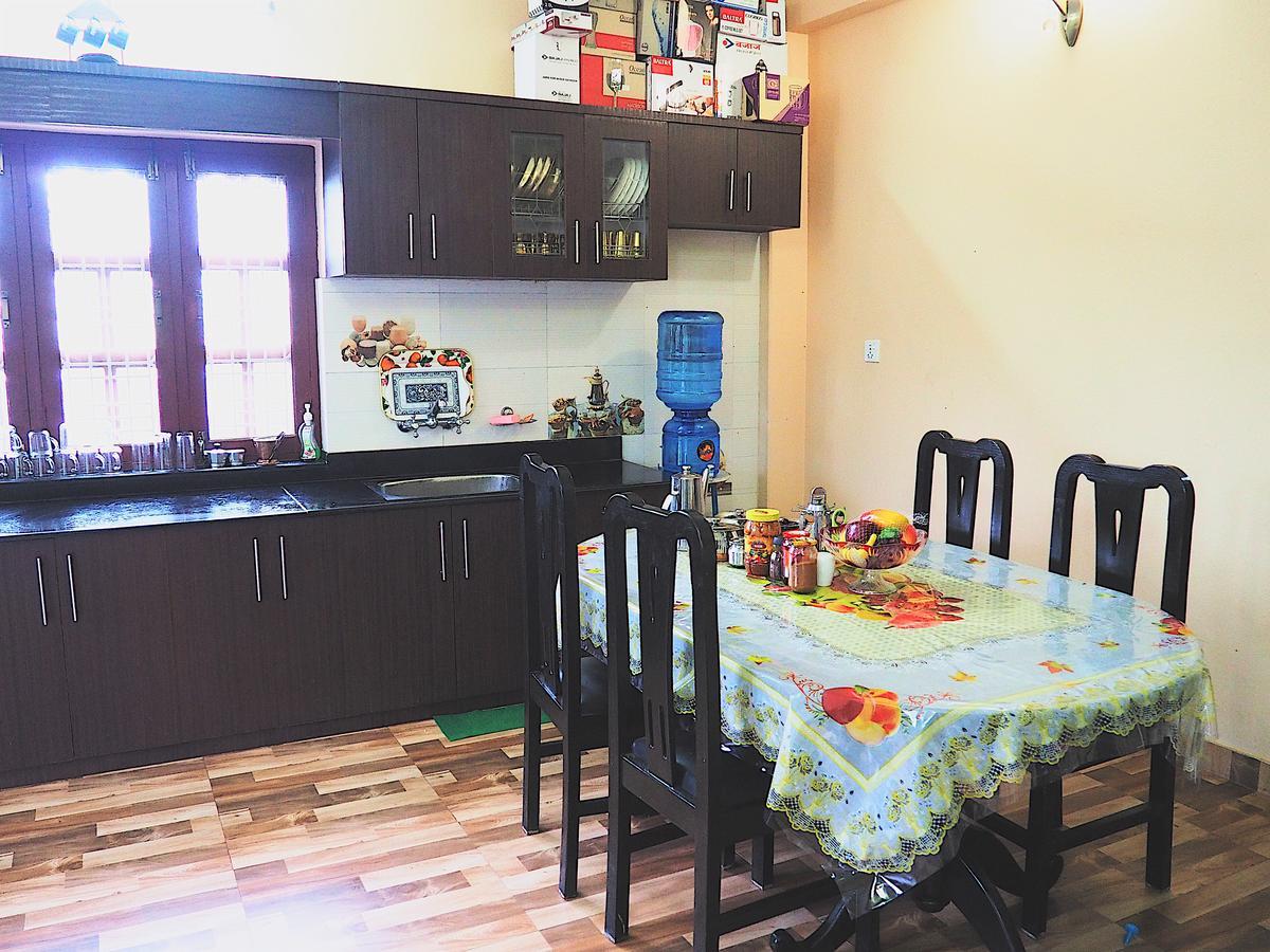 Aroma Tourist Hostel Ποκάρα Εξωτερικό φωτογραφία