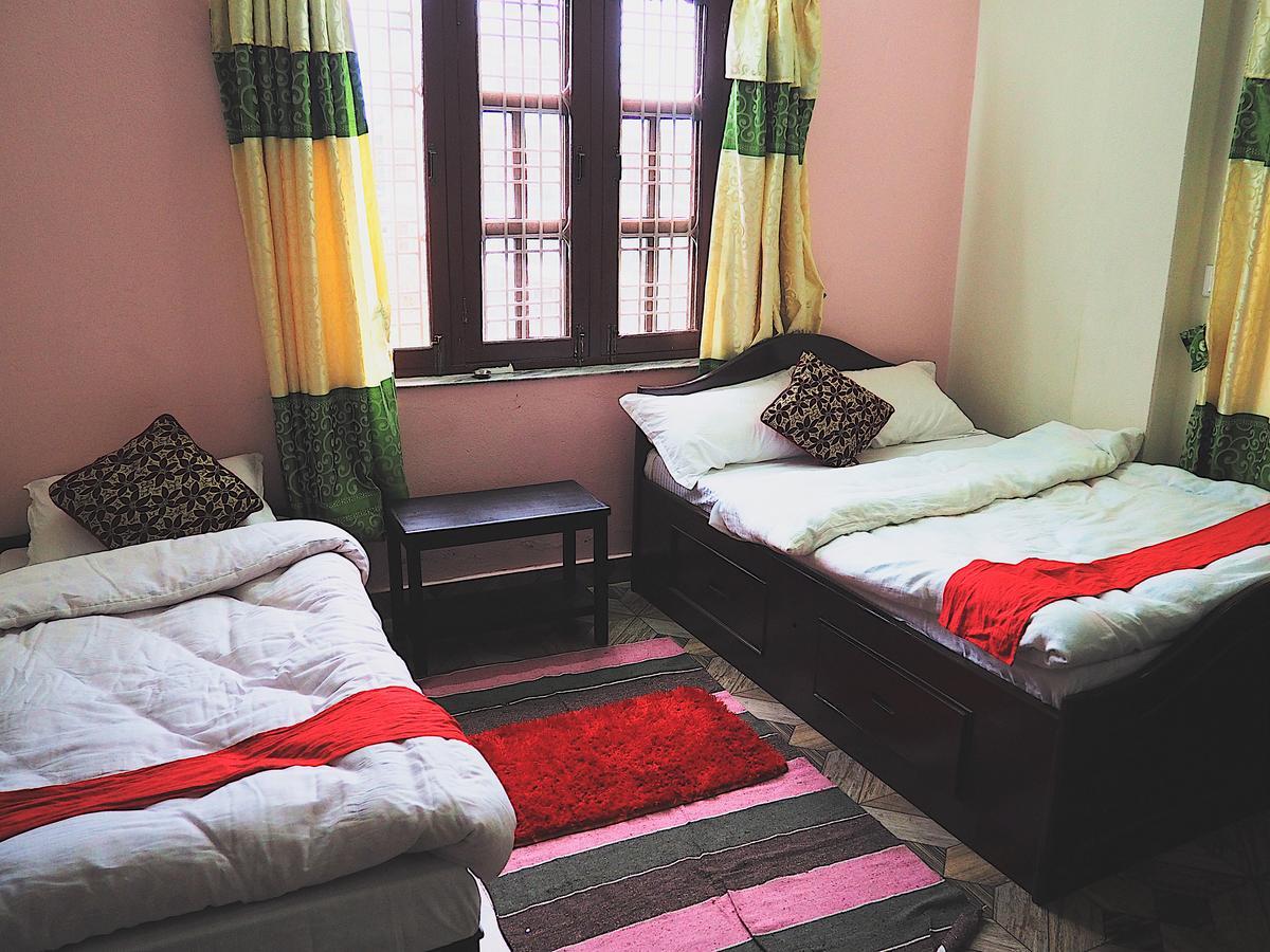 Aroma Tourist Hostel Ποκάρα Εξωτερικό φωτογραφία