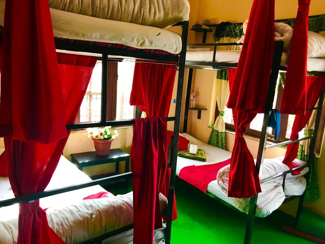 Aroma Tourist Hostel Ποκάρα Εξωτερικό φωτογραφία