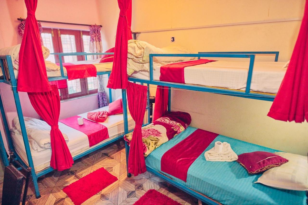 Aroma Tourist Hostel Ποκάρα Εξωτερικό φωτογραφία